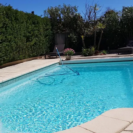 Avec Piscine