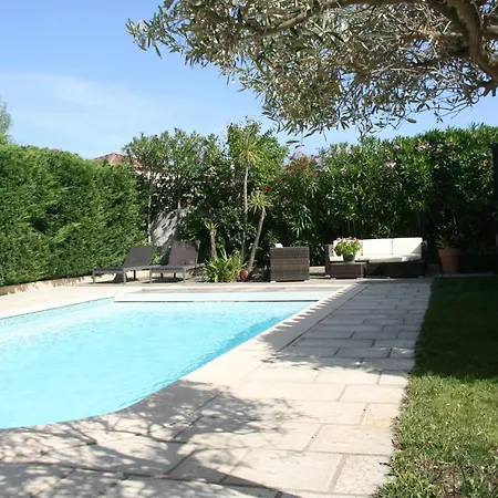 فيلة Avec Piscine